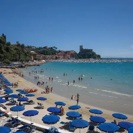 Casa Norb - With Private Parking * 莱里奇