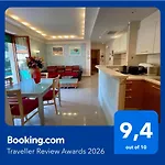 Casa Norb - With Private Parking Appartamento